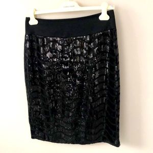 Linda Lundstrom Black  Pencil skirt. Perfect for formal occasions, fully Lined.
